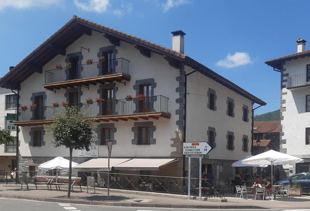 Hostal-Cicloturismo Lopenea Leitza  Eksteriør billede