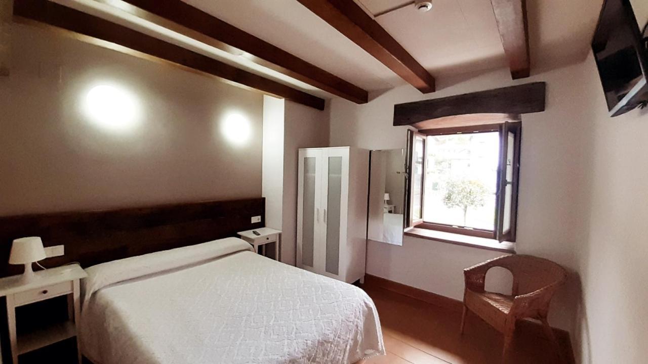 Hostal-Cicloturismo Lopenea Leitza  Eksteriør billede